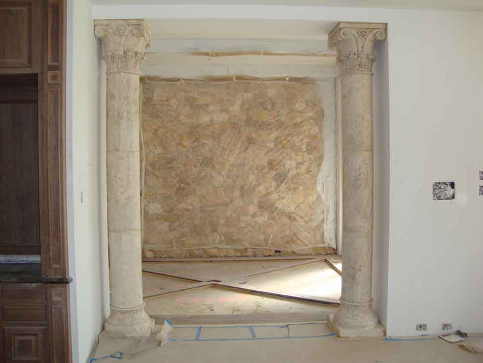 antique-limestone-columns-natural-stone-columns-historic-architectural-elements-reclaimed-limestone-columns-weathered-stone-columns-ancient-surfaces-antique-stone-architecture-european-antique-columns-hand-carved-limestone-columns-authentic-architectural-salvage-luxury-stone-columns-timeless-stone-design